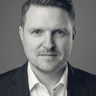 Alvar Laigna, black-and-white portrait